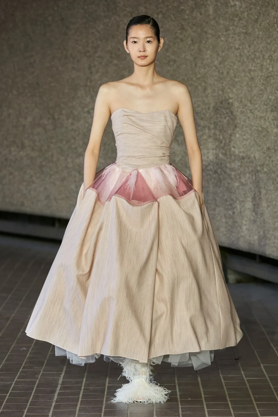 00018-roksanda-spring-2024-ready-to-wear-credit-gorunway