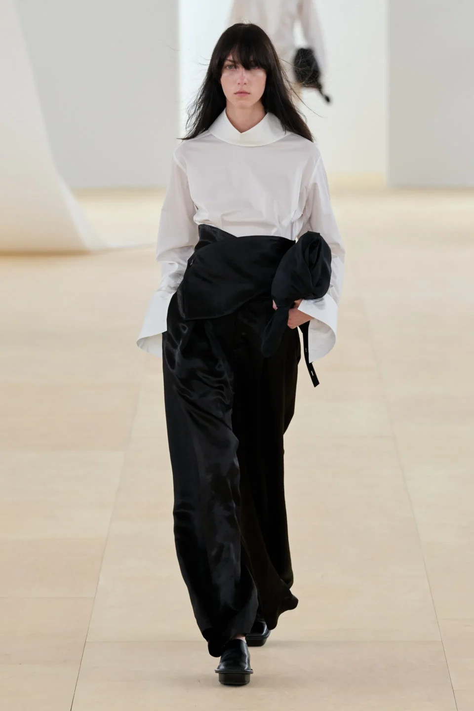 00018—issey—miyake-spring-2024-ready-to-wear-credit-gorunway