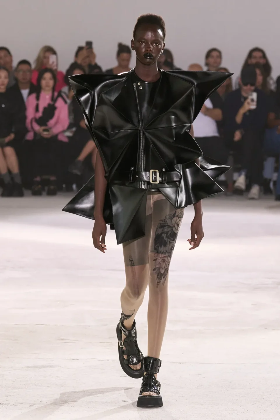 00019-junya-watanabe-spring-2024-ready-to-wear-credit-gorunway