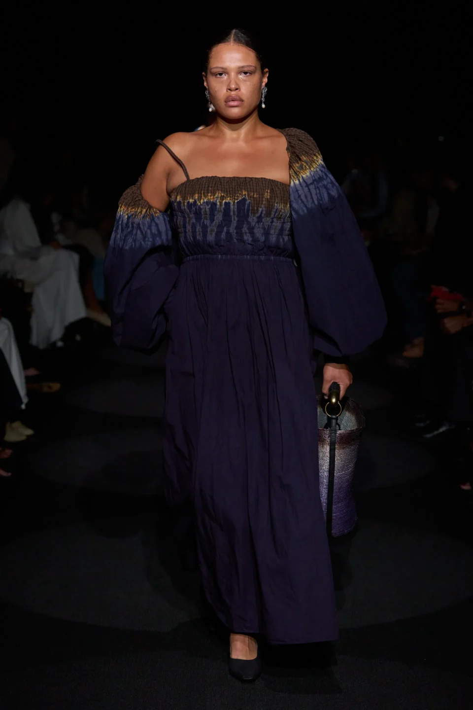 00021-altuzarra-spring-2024-ready-to-wear-credit-gorunway