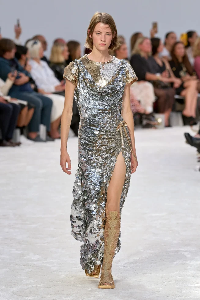 00021-rabanne-spring-2024-ready-to-wear-credit-gorunway