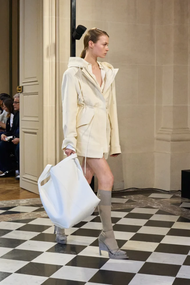 00021-victoria-beckham-spring-2024-ready-to-wear-credit-gorunway