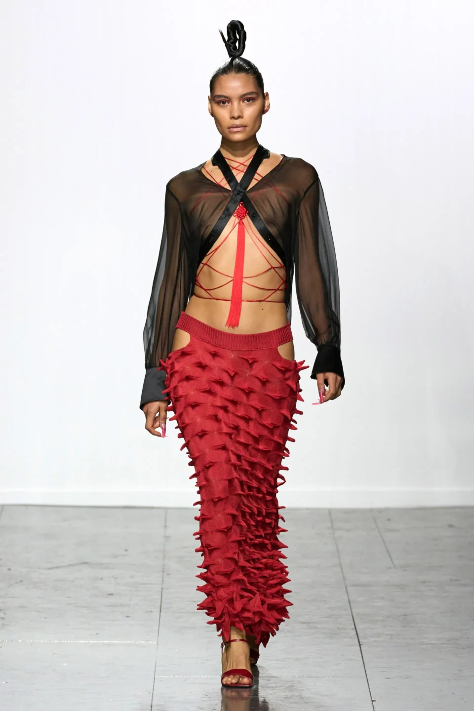 00022-chet-lo-spring-2024-ready-to-wear-credit-gorunway