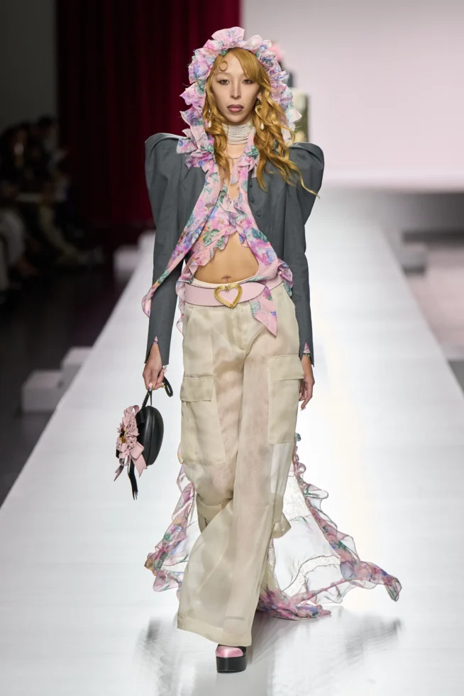 00022-moschino-spring-2024-ready-to-wear-credit-gorunway