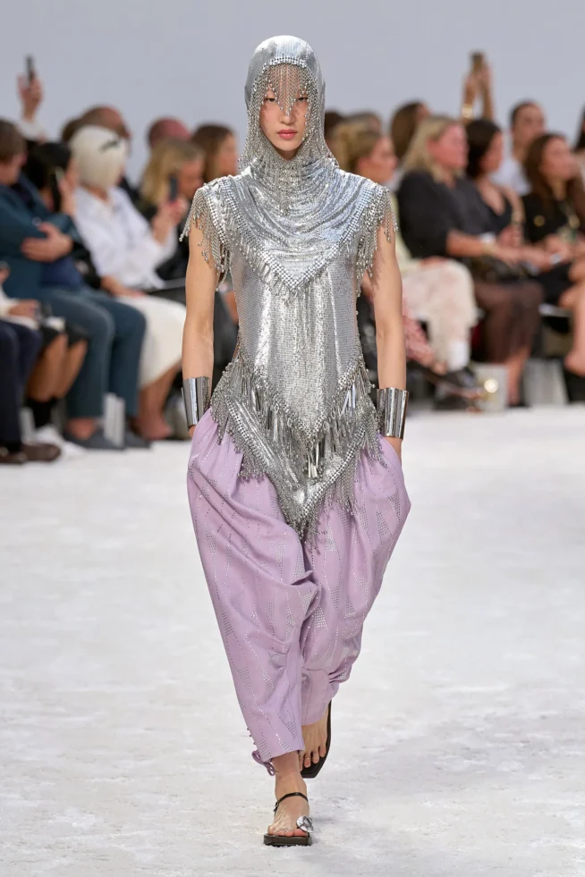 00022-rabanne-spring-2024-ready-to-wear-credit-gorunway
