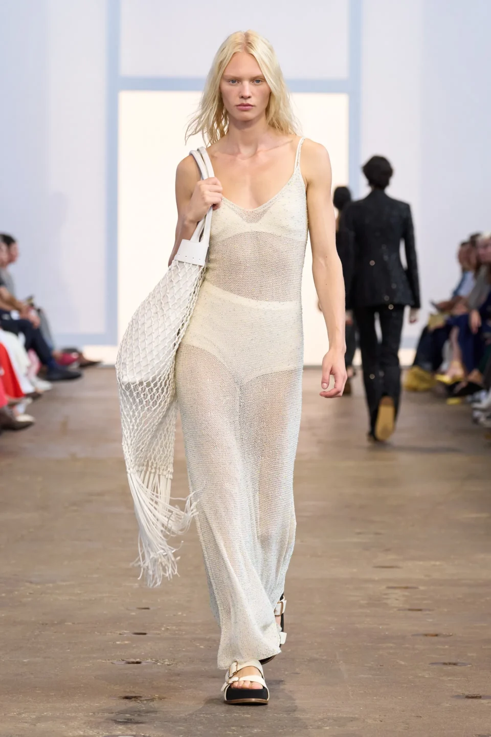 00023-gabriela-hearst-spring-2024-ready-to-wear-details-credit-gorunway