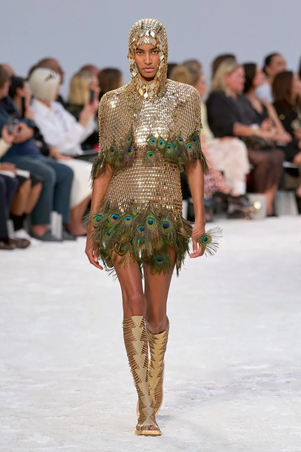 00023-rabanne-spring-2024-ready-to-wear-credit-gorunway