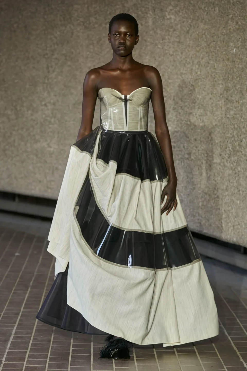 00023-roksanda-spring-2024-ready-to-wear-credit-gorunway
