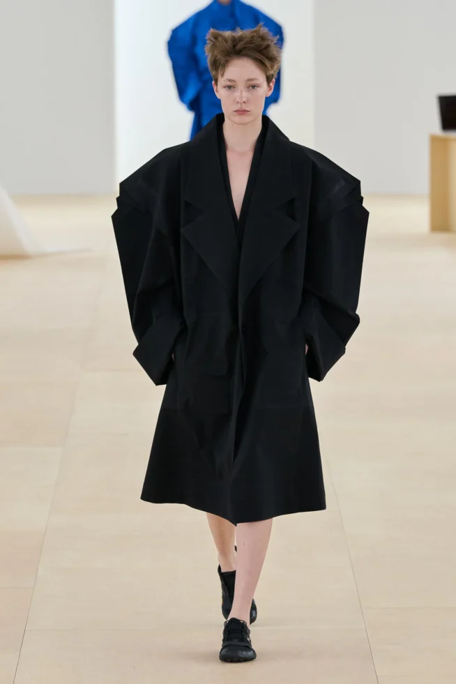 00023—issey—miyake-spring-2024-ready-to-wear-credit-gorunway