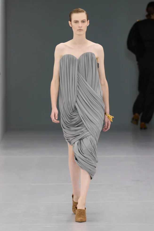 00023—loewe-spring-2024-ready-to-wear-credit-gorunway