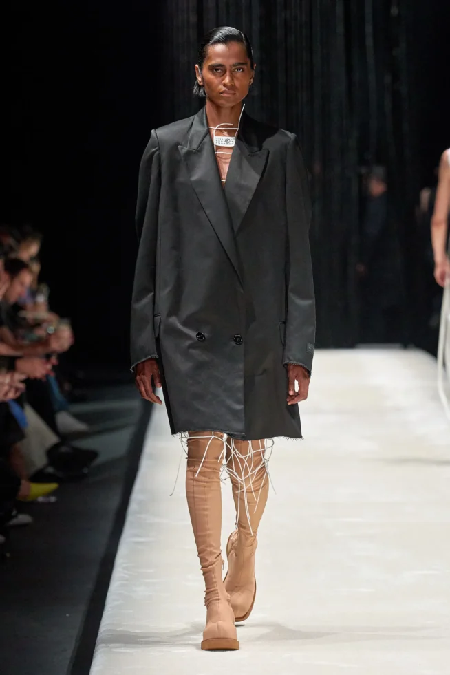 00024-mm6-maison-margiela-spring-2024-ready-to-wear-credit-gorunway