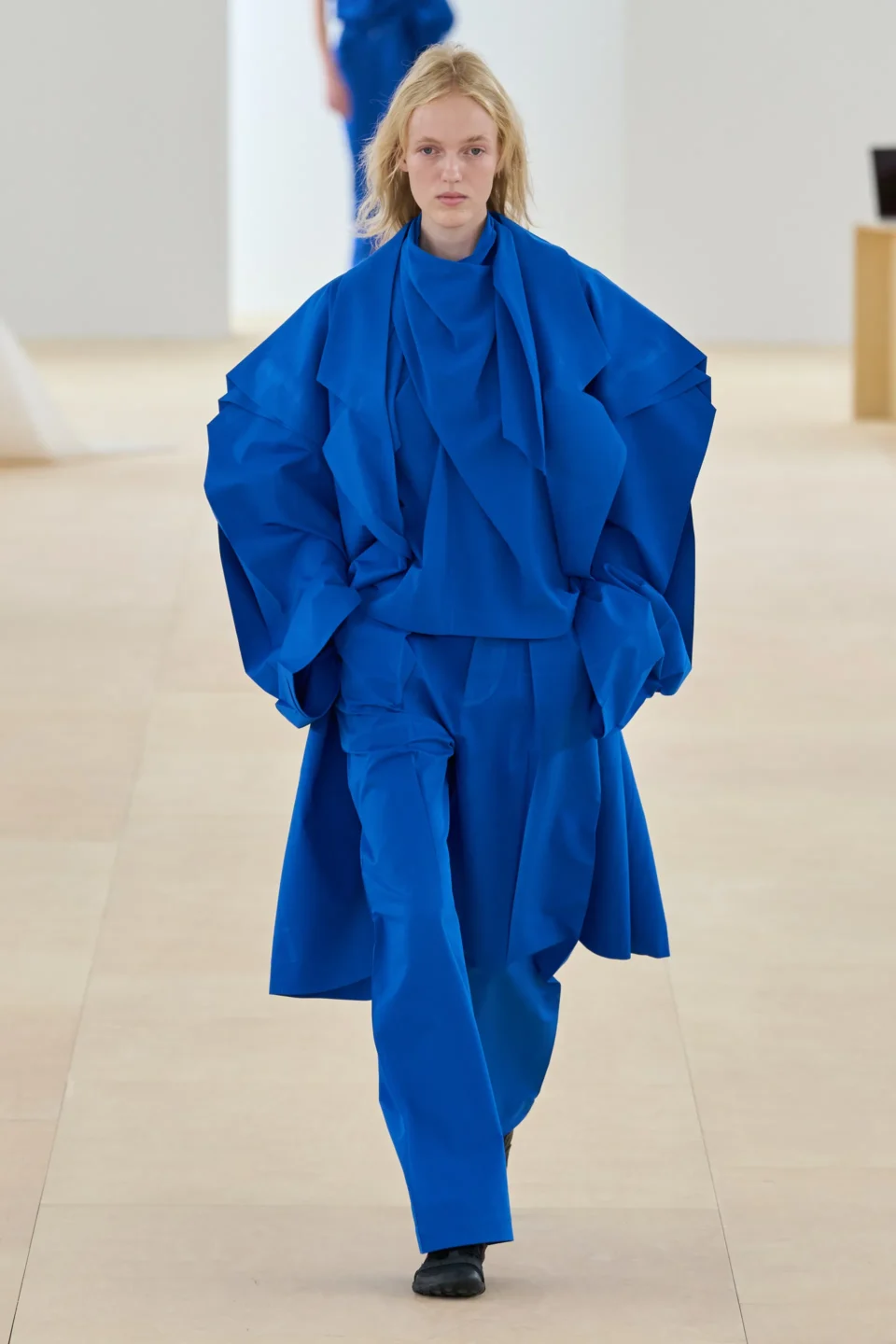 00024—issey—miyake-spring-2024-ready-to-wear-credit-gorunway