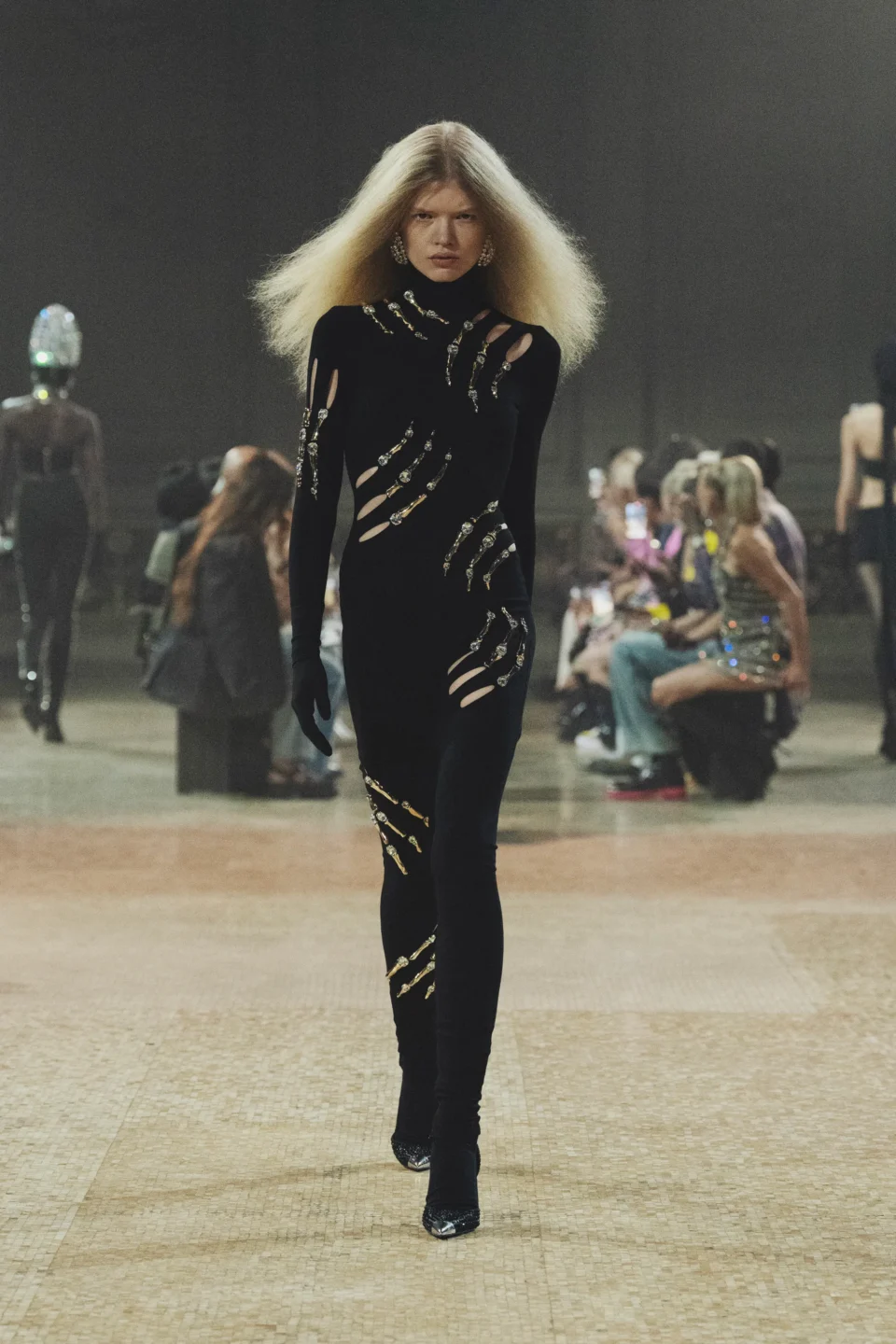 00025-area-fall-2023-ready-to-wear-and-couture-Credit-brand