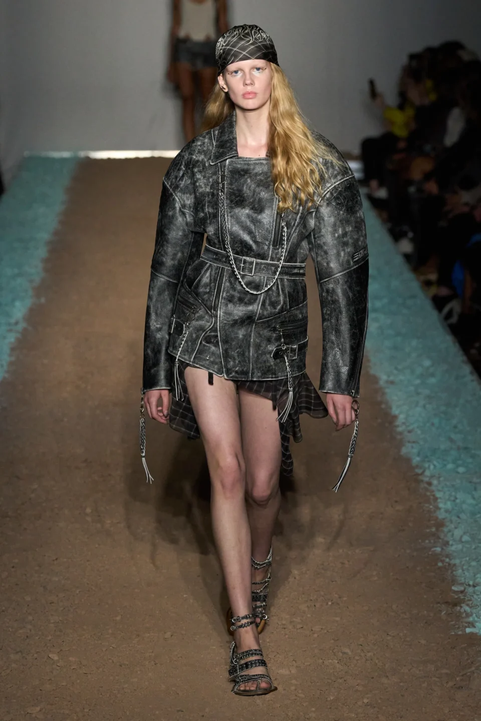00025-knwls-spring-2024-ready-to-wear-credit-gorunway