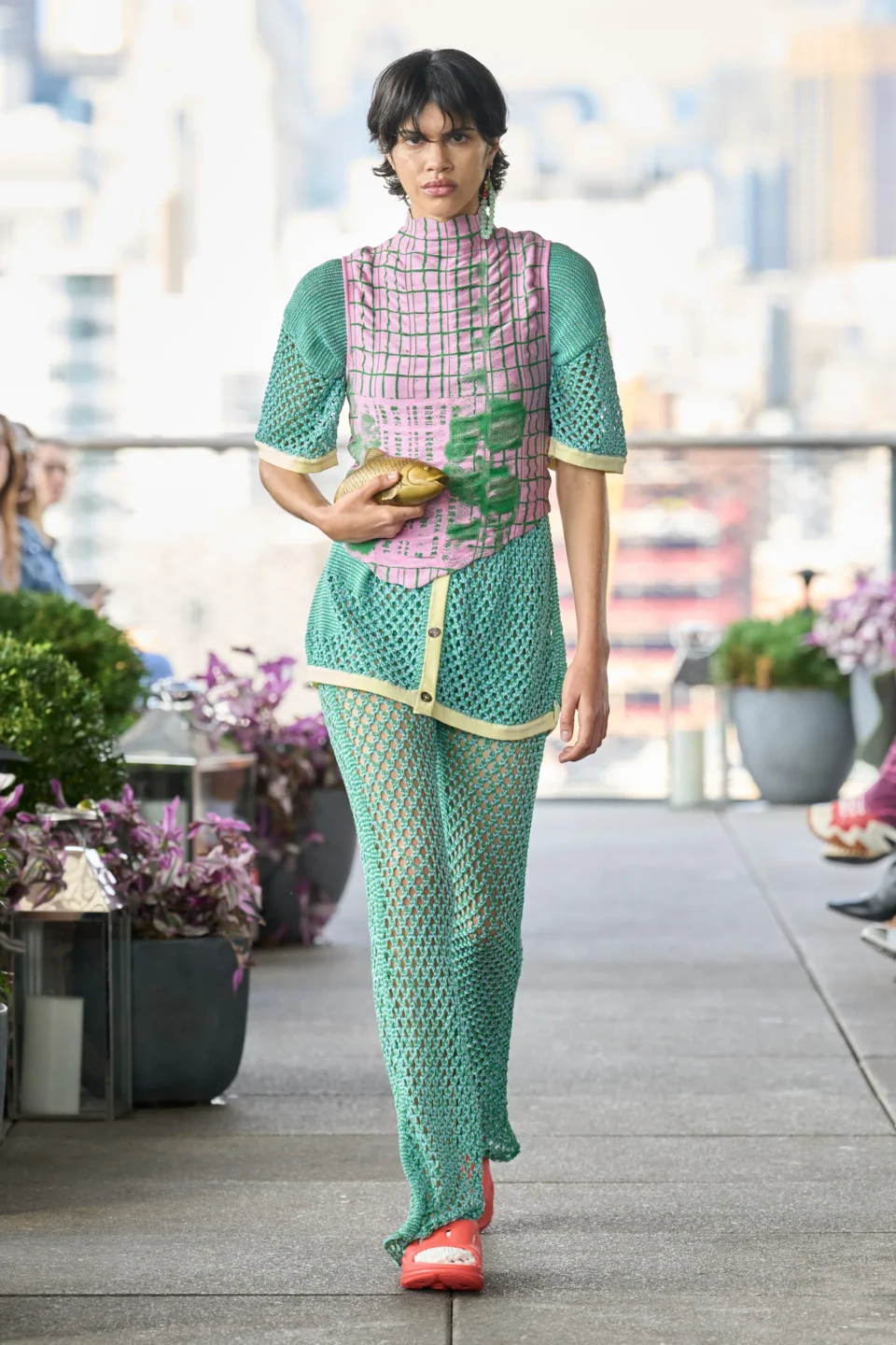 00025-ph5-spring-2024-ready-to-wear-credit-gorunway