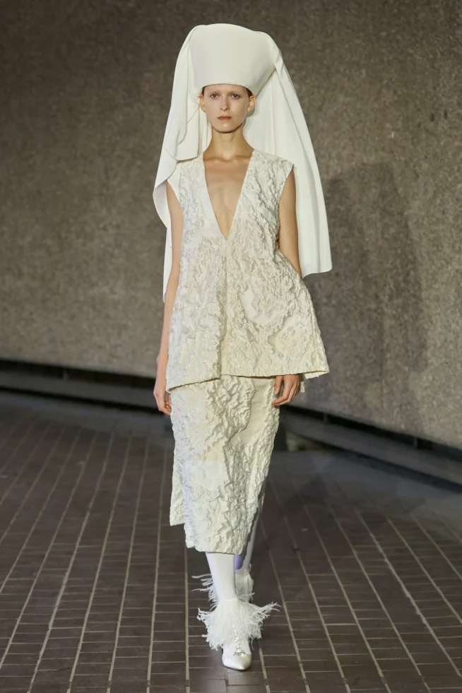 00025-roksanda-spring-2024-ready-to-wear-credit-gorunway