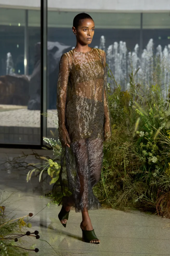 00026-jason-wu-collection-spring-2024-ready-to-wear-credit-gorunway
