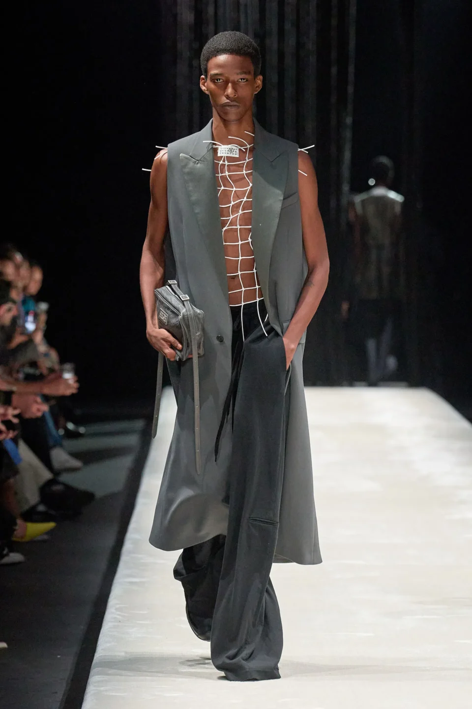 00026-mm6-maison-margiela-spring-2024-ready-to-wear-credit-gorunway