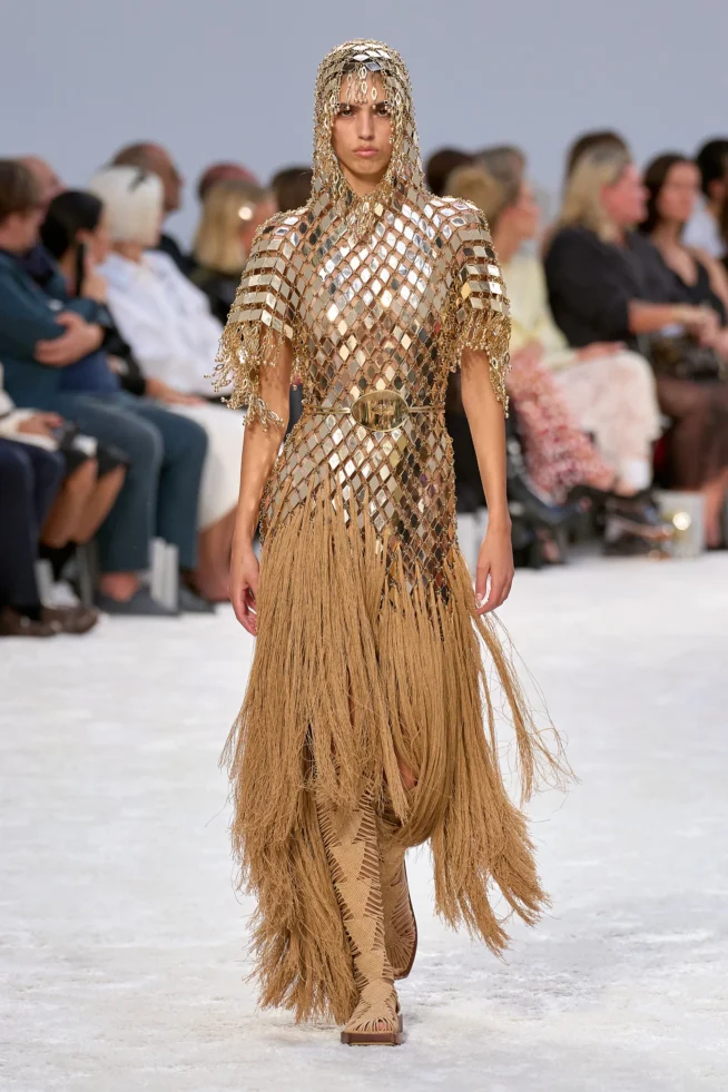 00026-rabanne-spring-2024-ready-to-wear-credit-gorunway