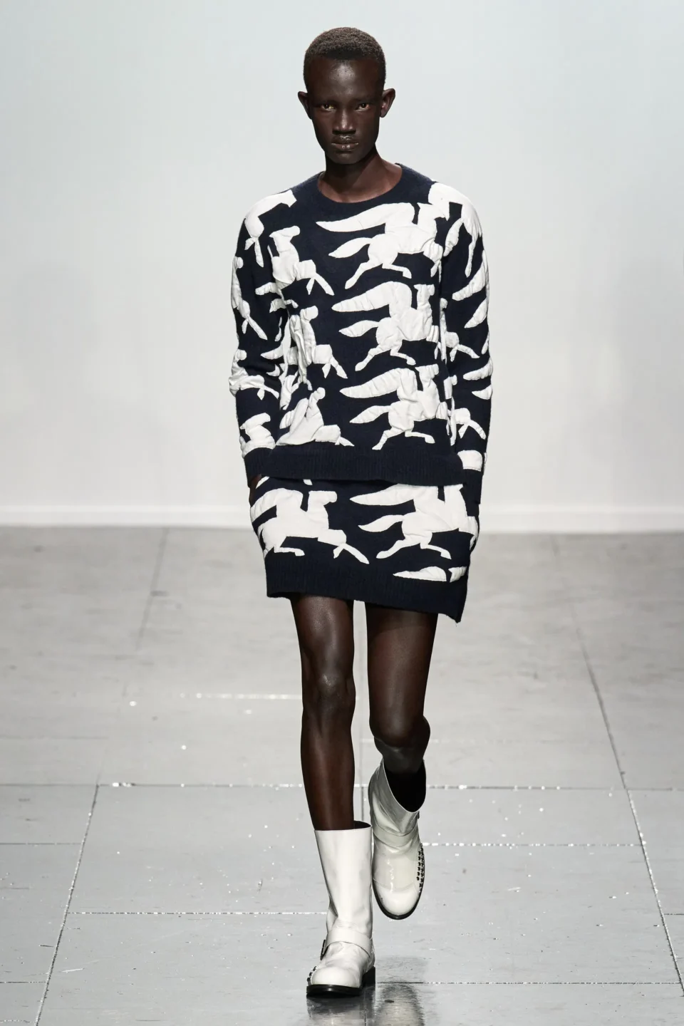 00026-stefan-cook-spring-2024-RTW-credit-gorunway