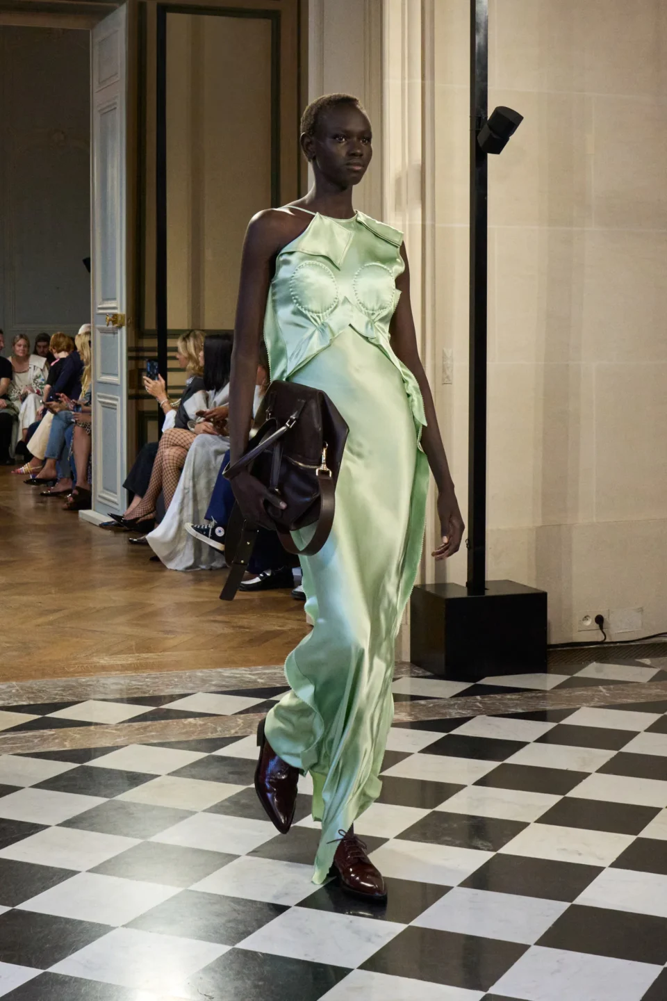 00026-victoria-beckham-spring-2024-ready-to-wear-credit-gorunway