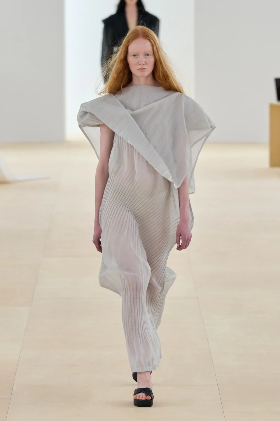 00026—issey—miyake-spring-2024-ready-to-wear-credit-gorunway