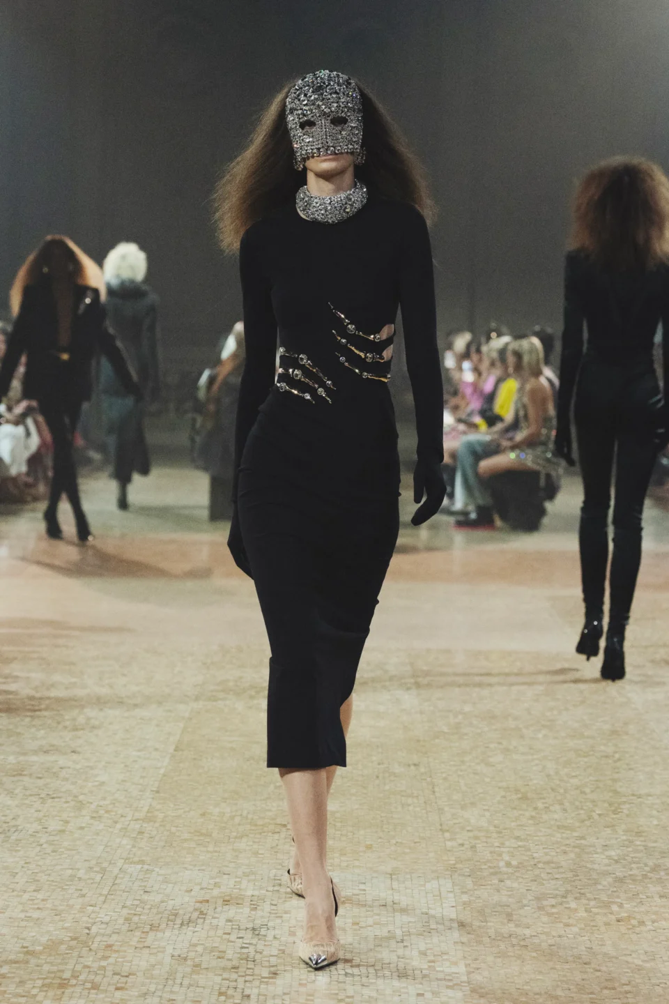 00027-area-fall-2023-ready-to-wear-and-couture-Credit-brand