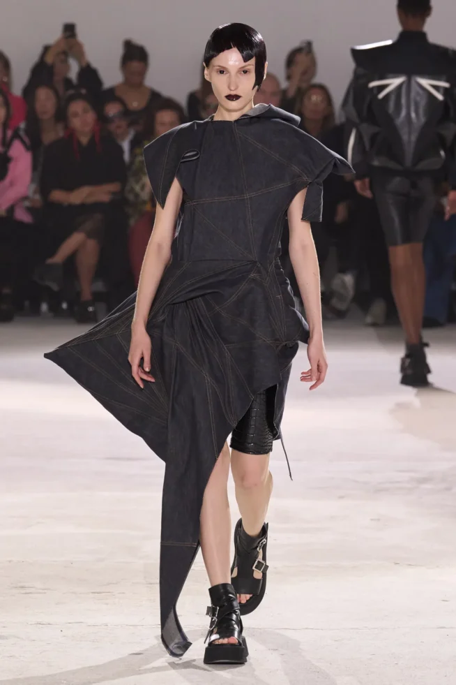 00027-junya-watanabe-spring-2024-ready-to-wear-credit-gorunway