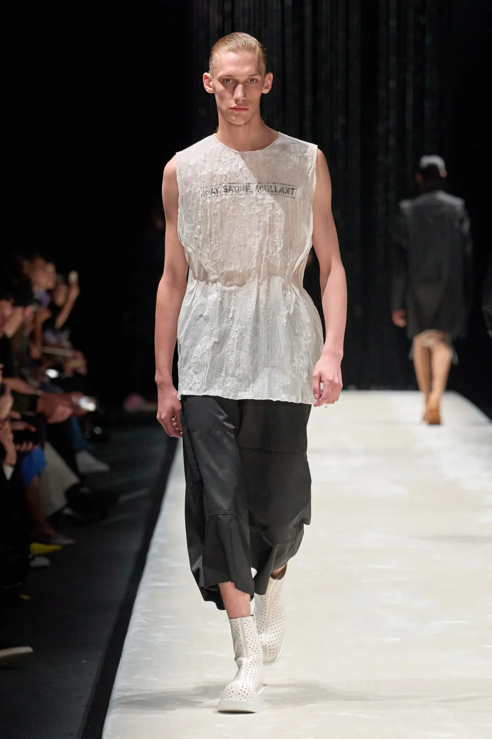 00027-mm6-maison-margiela-spring-2024-ready-to-wear-credit-gorunway