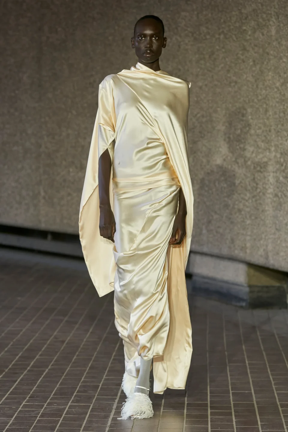 00027-roksanda-spring-2024-ready-to-wear-credit-gorunway