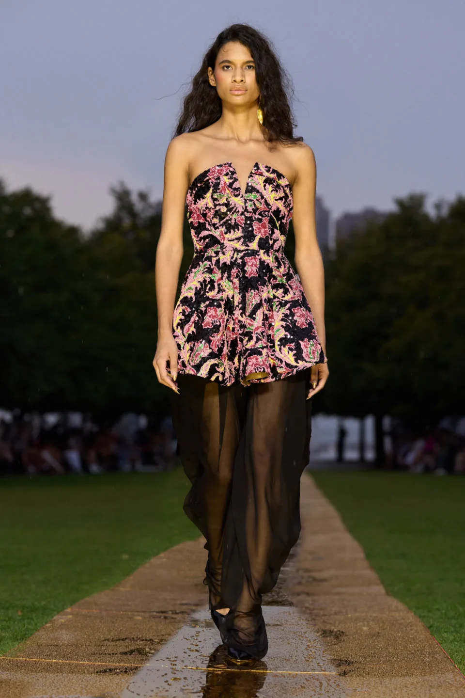 00028-prabal-gurung-spring-2024-ready-to-wear-credit-gorunway