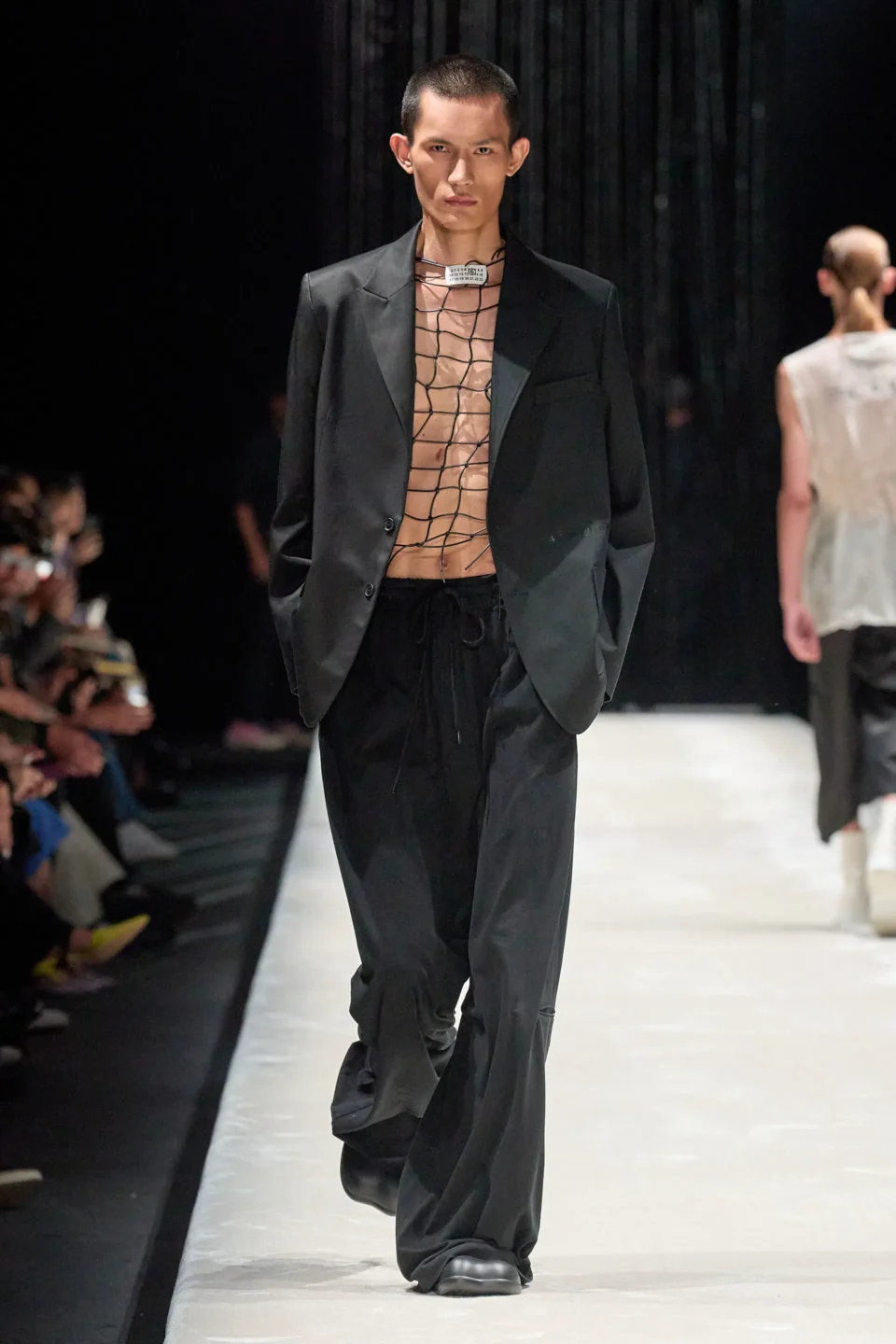 00029-mm6-maison-margiela-spring-2024-ready-to-wear-credit-gorunway