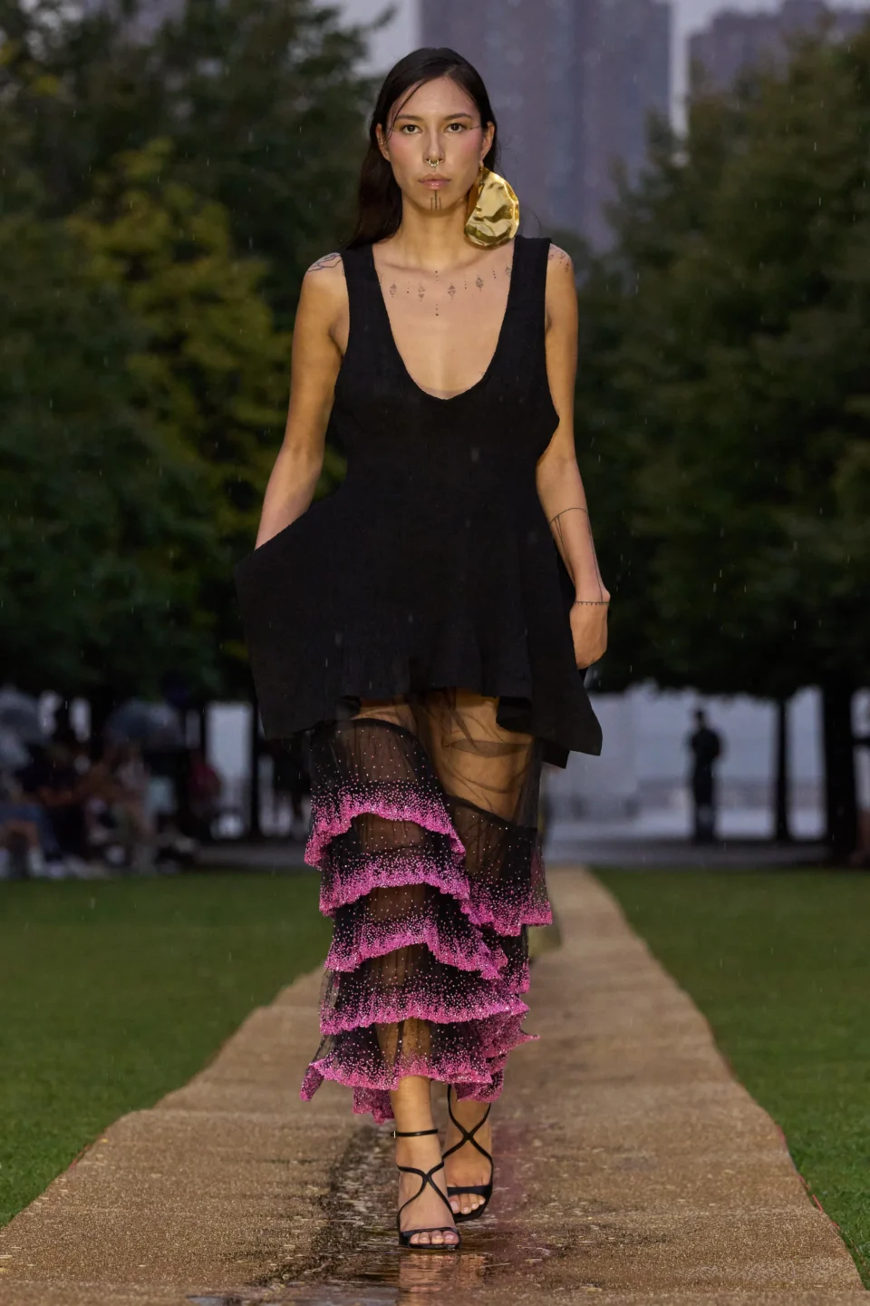 00029-prabal-gurung-spring-2024-ready-to-wear-credit-gorunway