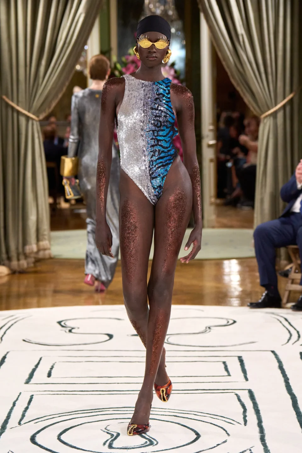 00030-schiaparelli-spring-2024-ready-to-wear-credit-gorunway