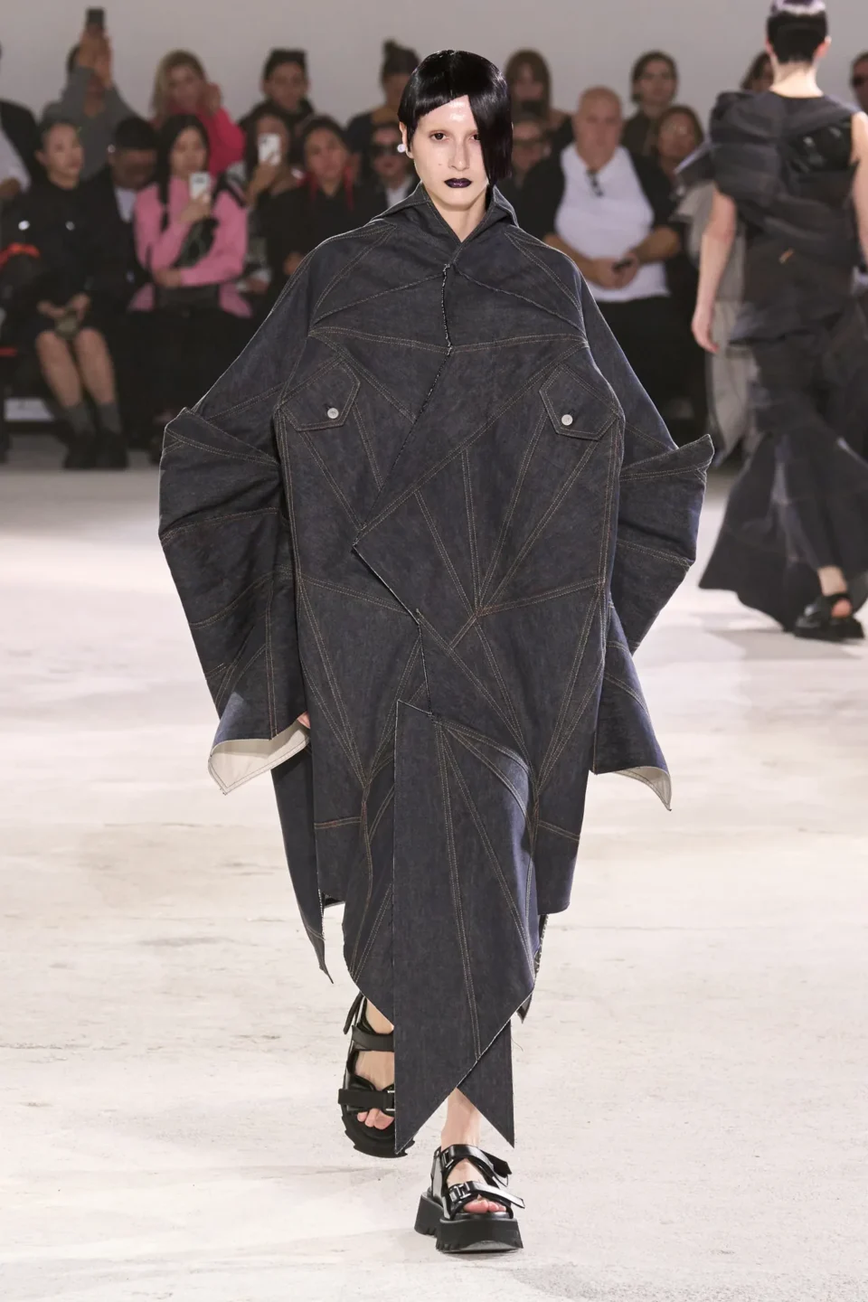 00031-junya-watanabe-spring-2024-ready-to-wear-credit-gorunway