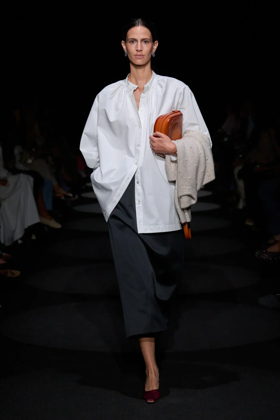 00032-altuzarra-spring-2024-ready-to-wear-credit-gorunway