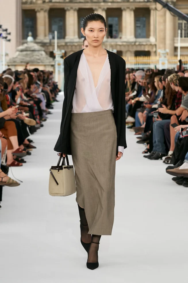 00032-givenchy-spring-2024-ready-to-wear-credit-gorunway