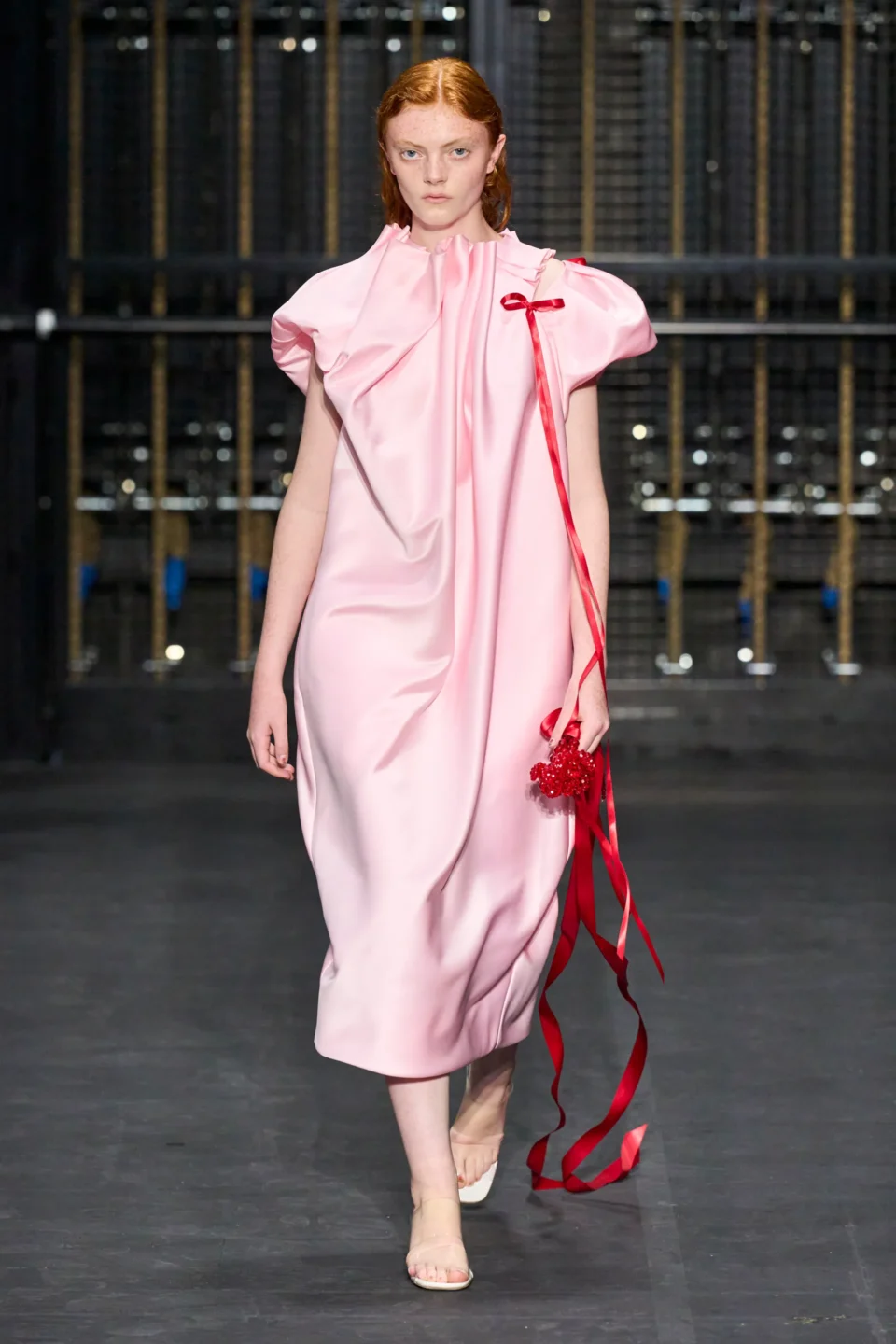 00032-simone-rocha-spring-2024-ready-to-wear-credit-gorunway