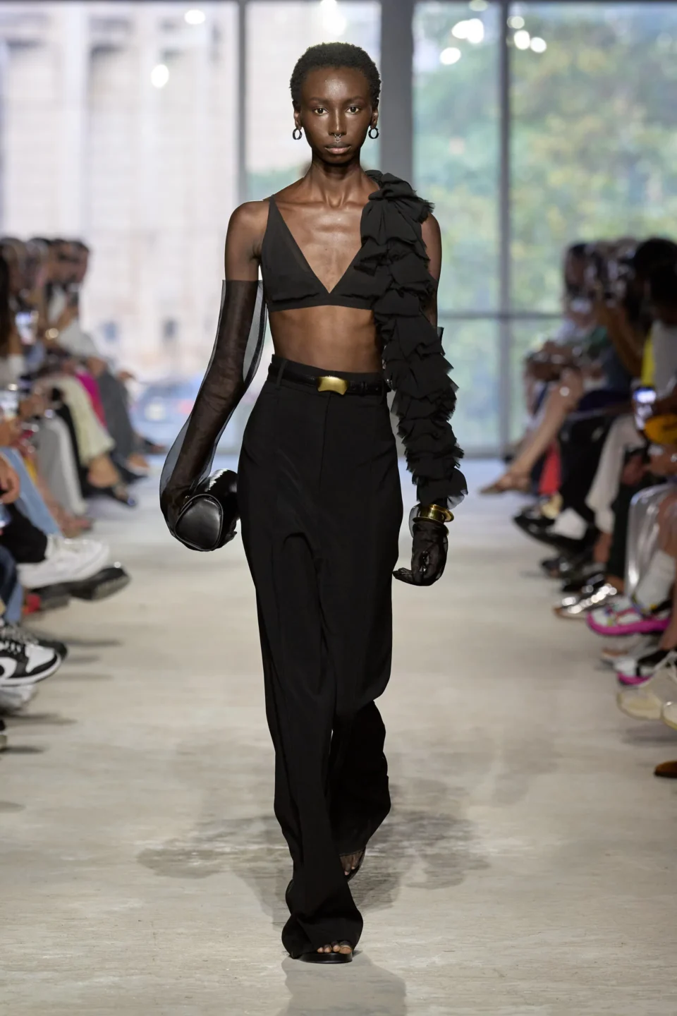 00033-3-1-phillip-lim-spring-2024-ready-to-wear-credit-gorunway