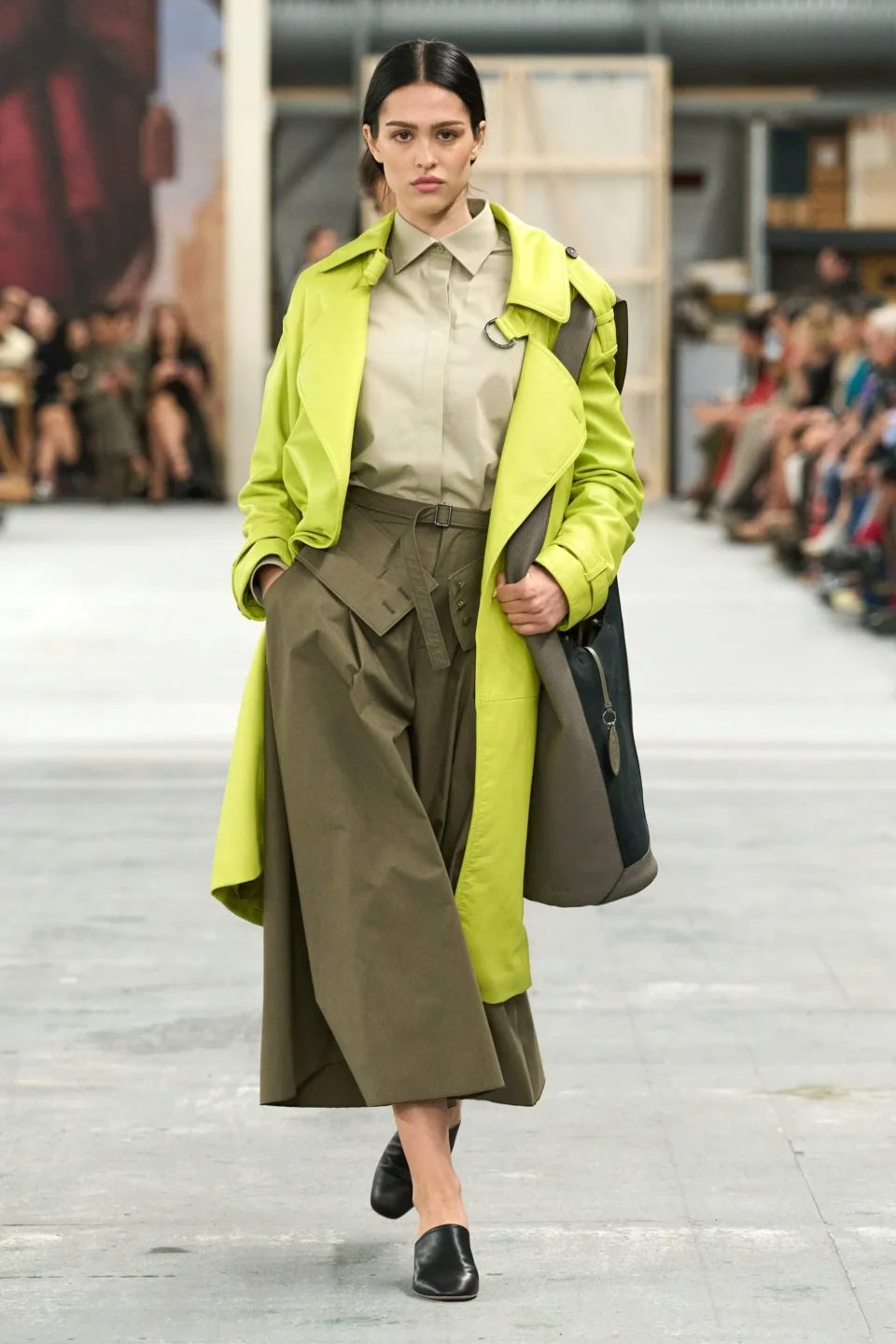00033-tods-spring-2024-ready-to-wear-credit-gorunway