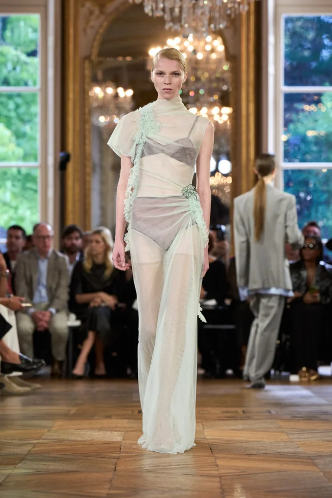 00033-victoria-beckham-spring-2024-ready-to-wear-credit-gorunway