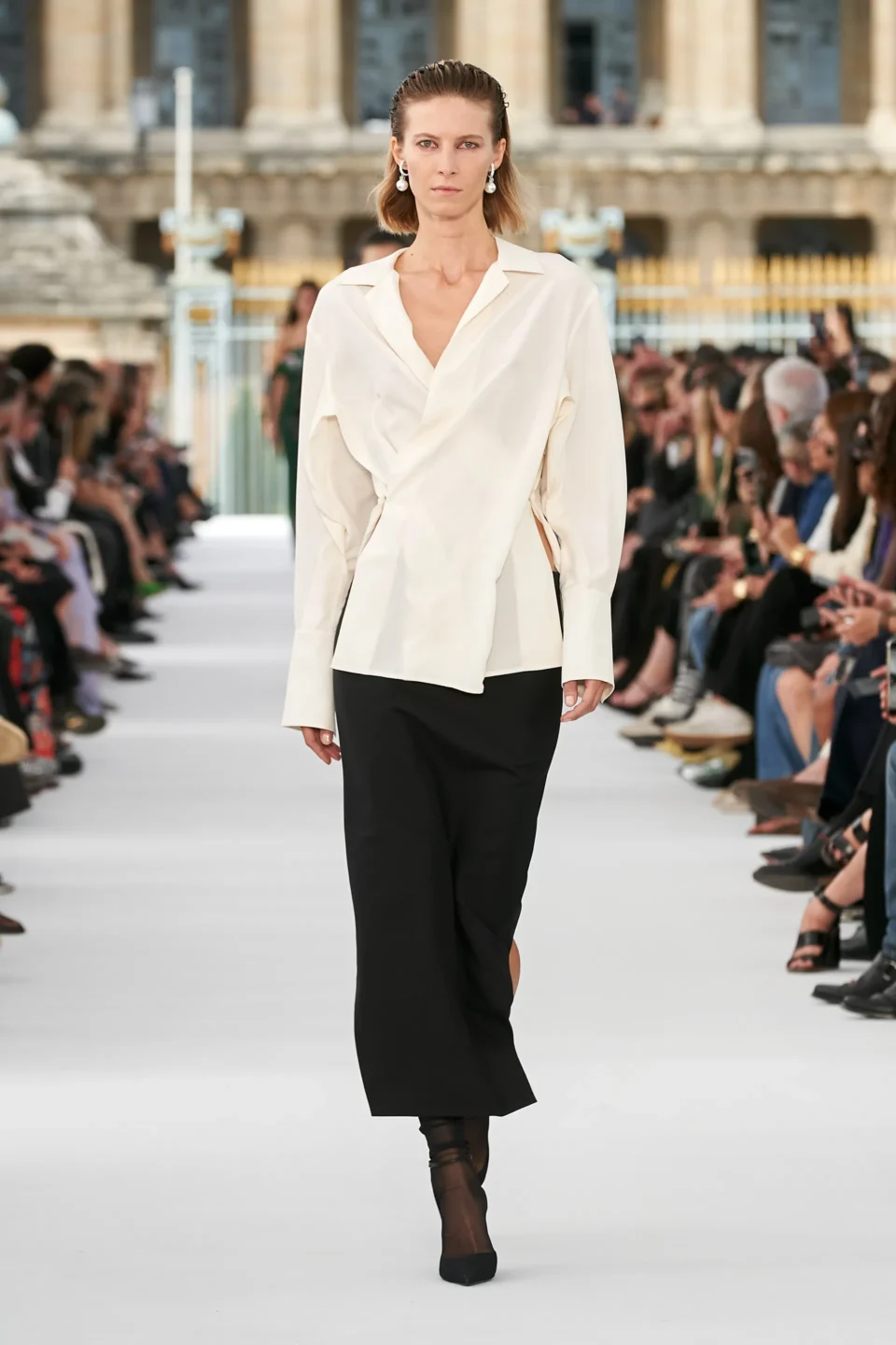 00034-givenchy-spring-2024-ready-to-wear-credit-gorunway