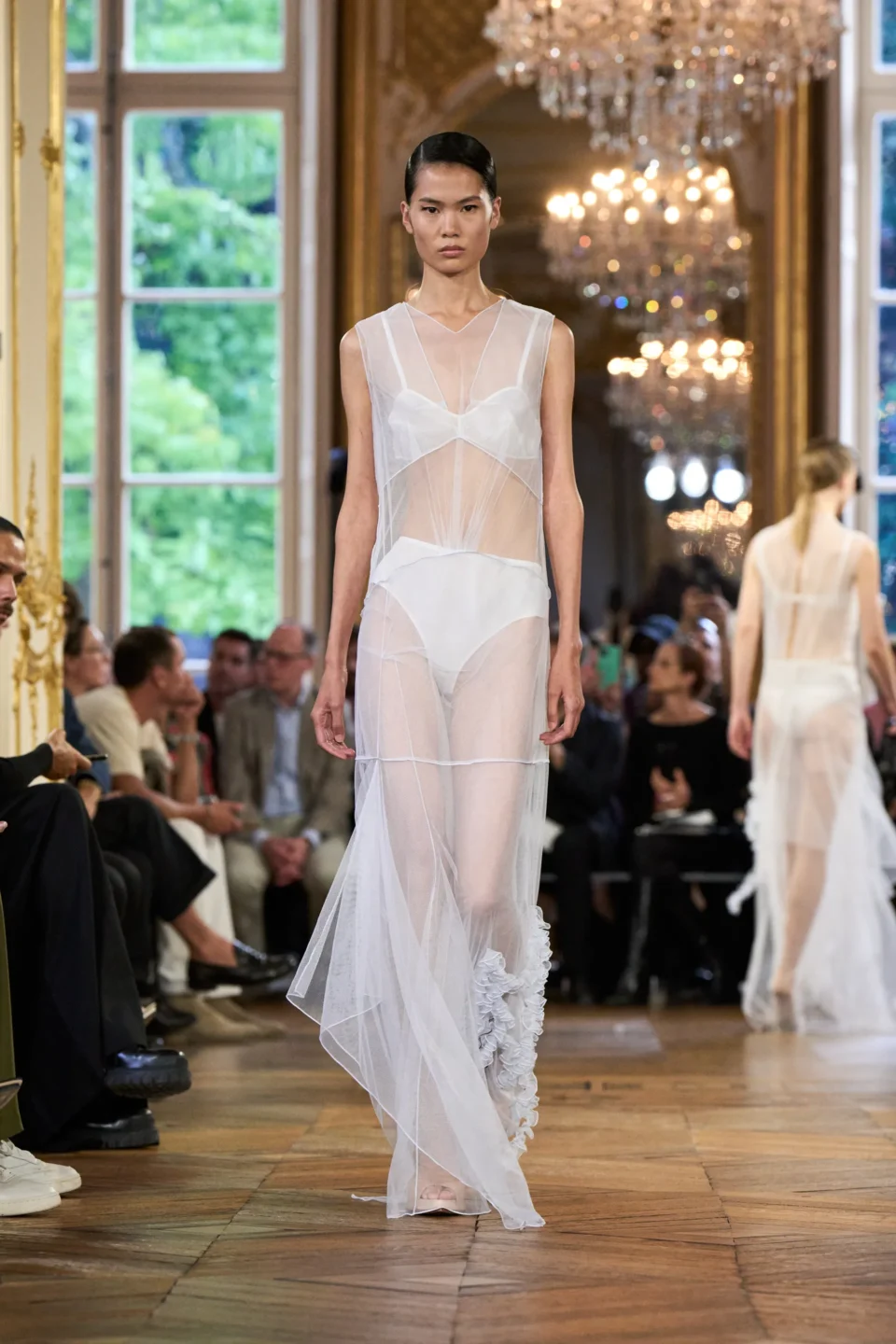 00034-victoria-beckham-spring-2024-ready-to-wear-credit-gorunway