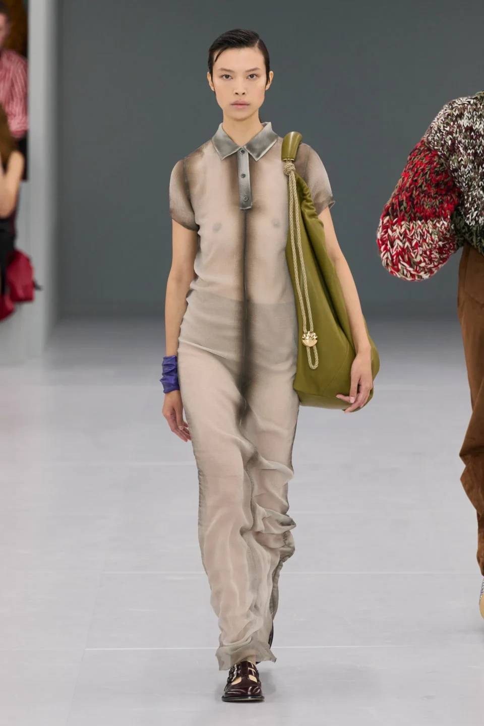 00034—loewe-spring-2024-ready-to-wear-credit-gorunway