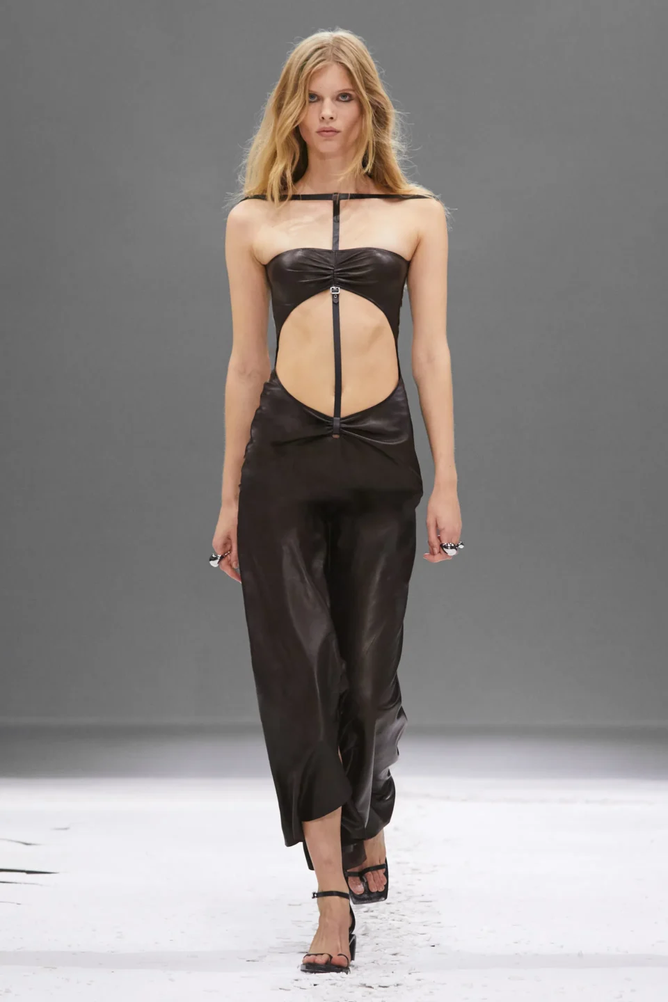 00035-courreges-spring-2024-ready-to-wear-credit-brand