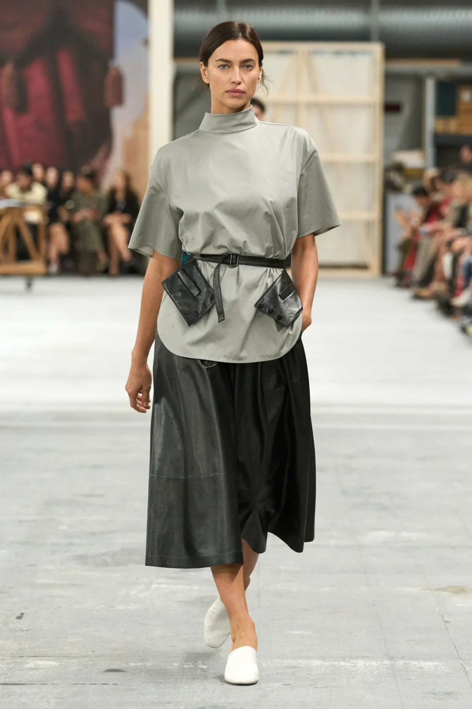 00036-tods-spring-2024-ready-to-wear-credit-gorunway