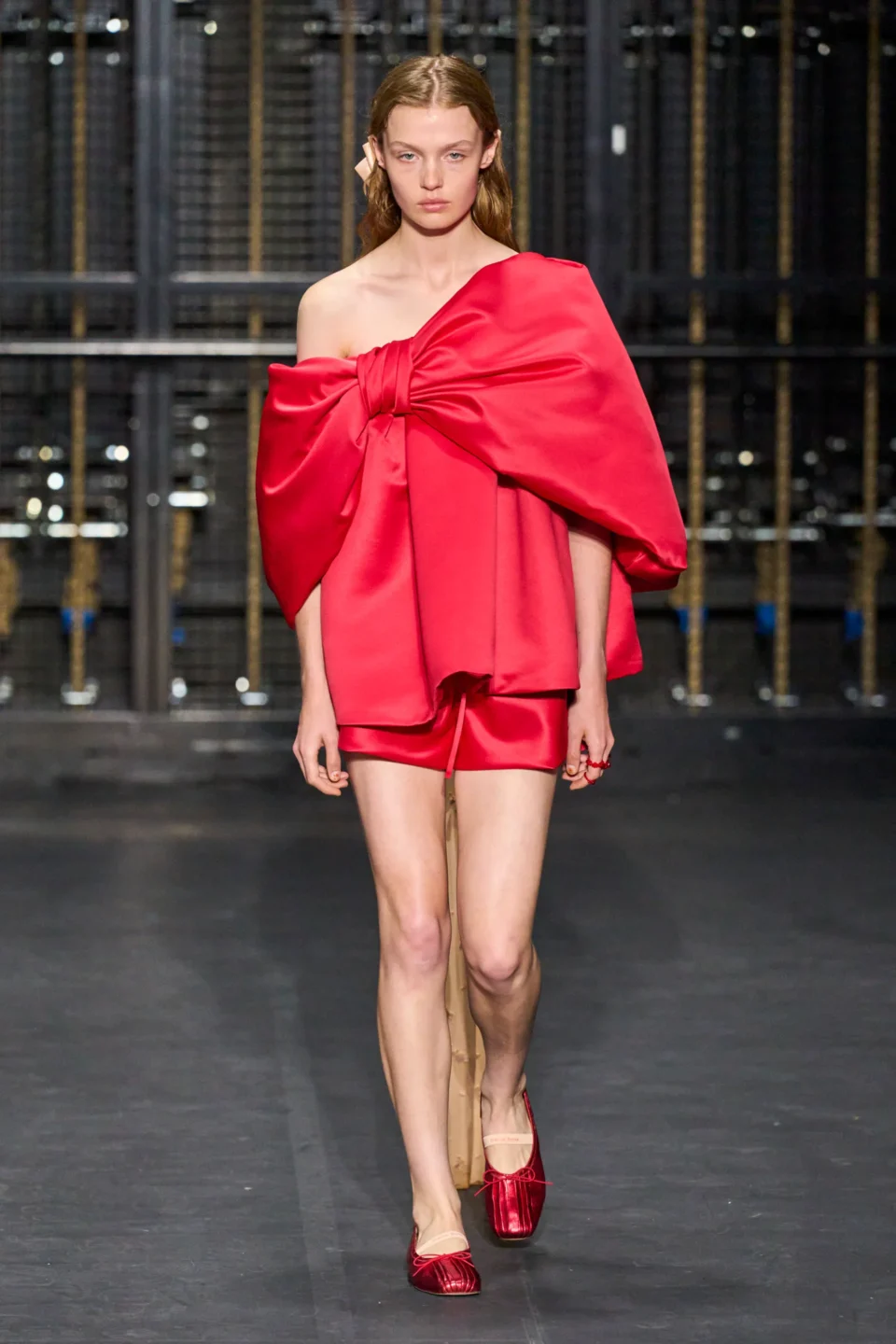 00037-simone-rocha-spring-2024-ready-to-wear-credit-gorunway
