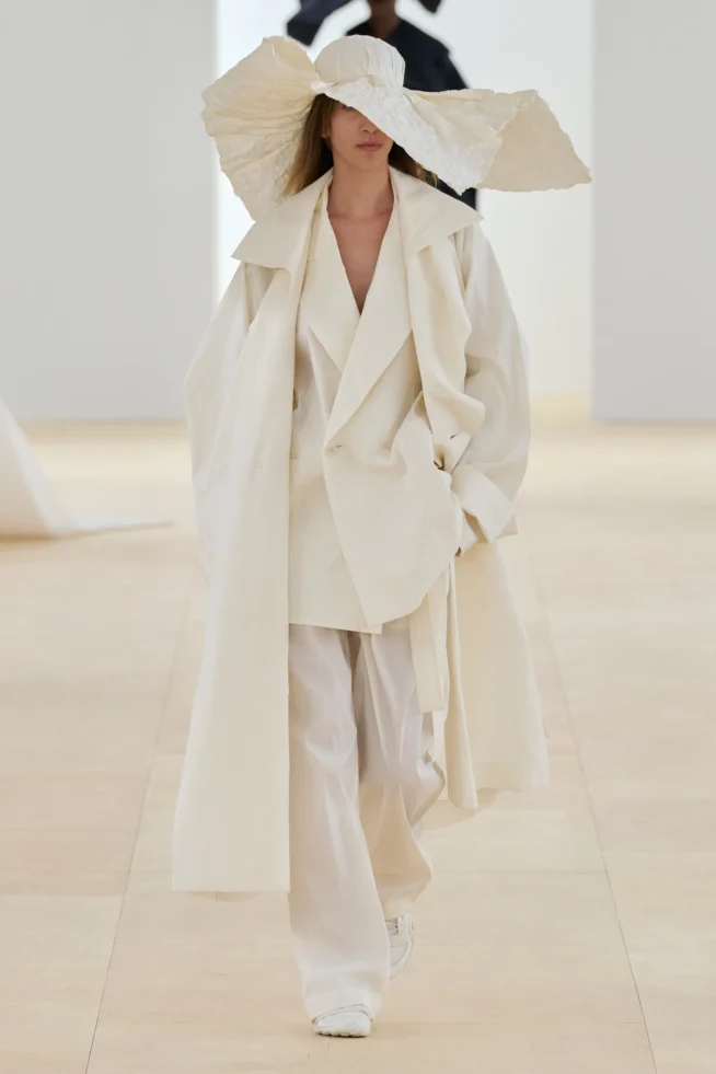 00037—issey—miyake-spring-2024-ready-to-wear-credit-gorunway