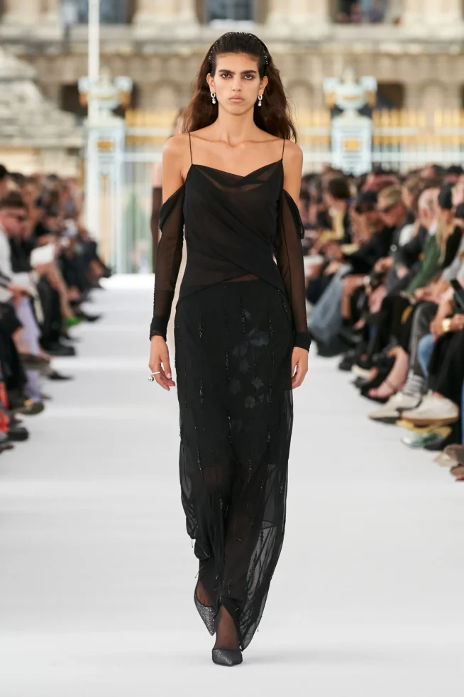 00038-givenchy-spring-2024-ready-to-wear-credit-gorunway