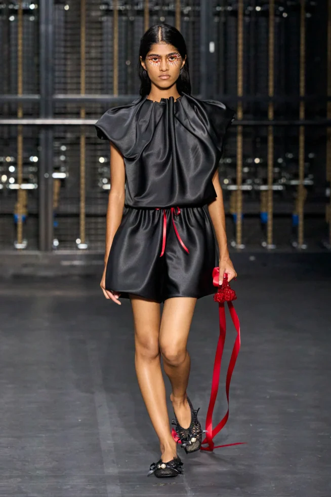 00038-simone-rocha-spring-2024-ready-to-wear-credit-gorunway